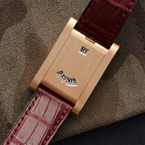 cartier tank a guichet